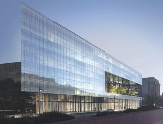 Immeuble Karma, façade vitrée de nuit